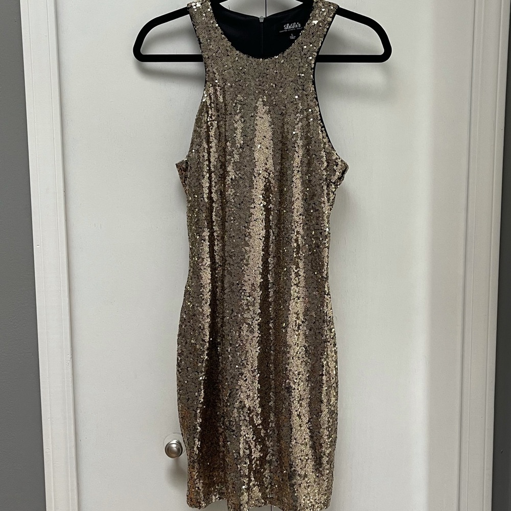 LuLu’s Gold Sequin ✨✨ Racerback Drees